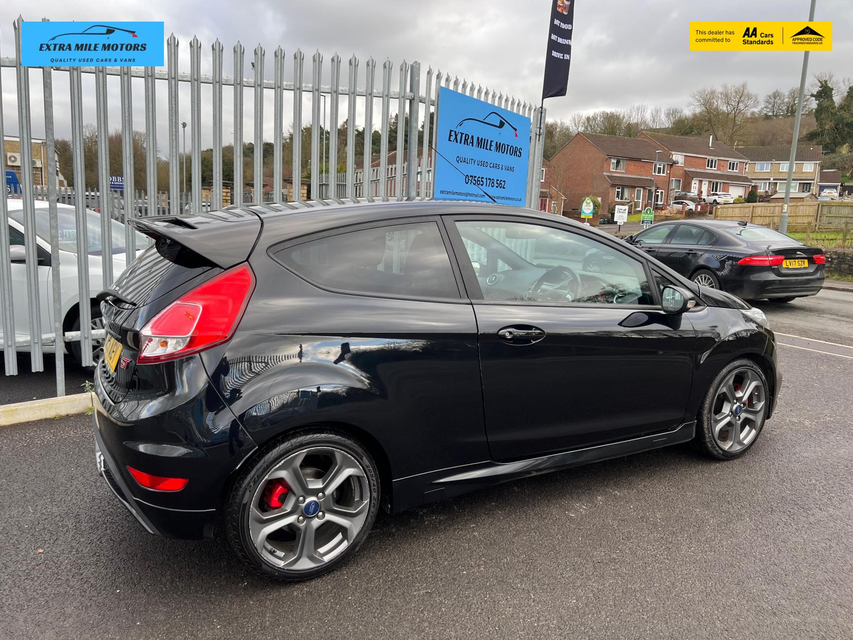 Ford Fiesta 1.6T EcoBoost ST-3 Hatchback 3dr Petrol Manual Euro 6 (182 ps)