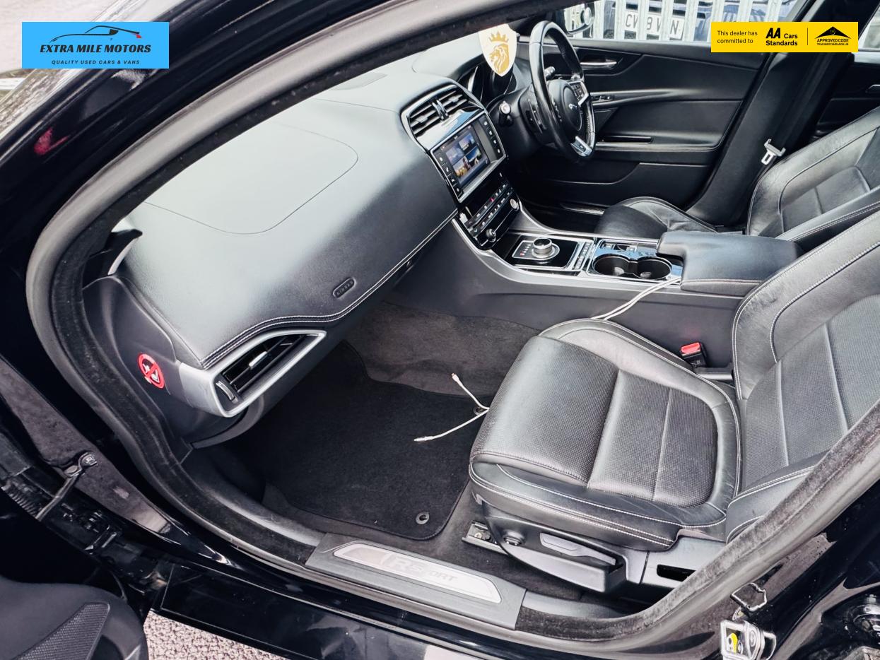Jaguar XE 2.0d R-Sport Saloon 4dr Diesel Auto Euro 6 (s/s) (180 ps)