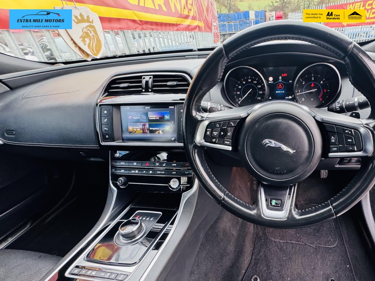 Jaguar XE 2.0d R-Sport Saloon 4dr Diesel Auto Euro 6 (s/s) (180 ps)