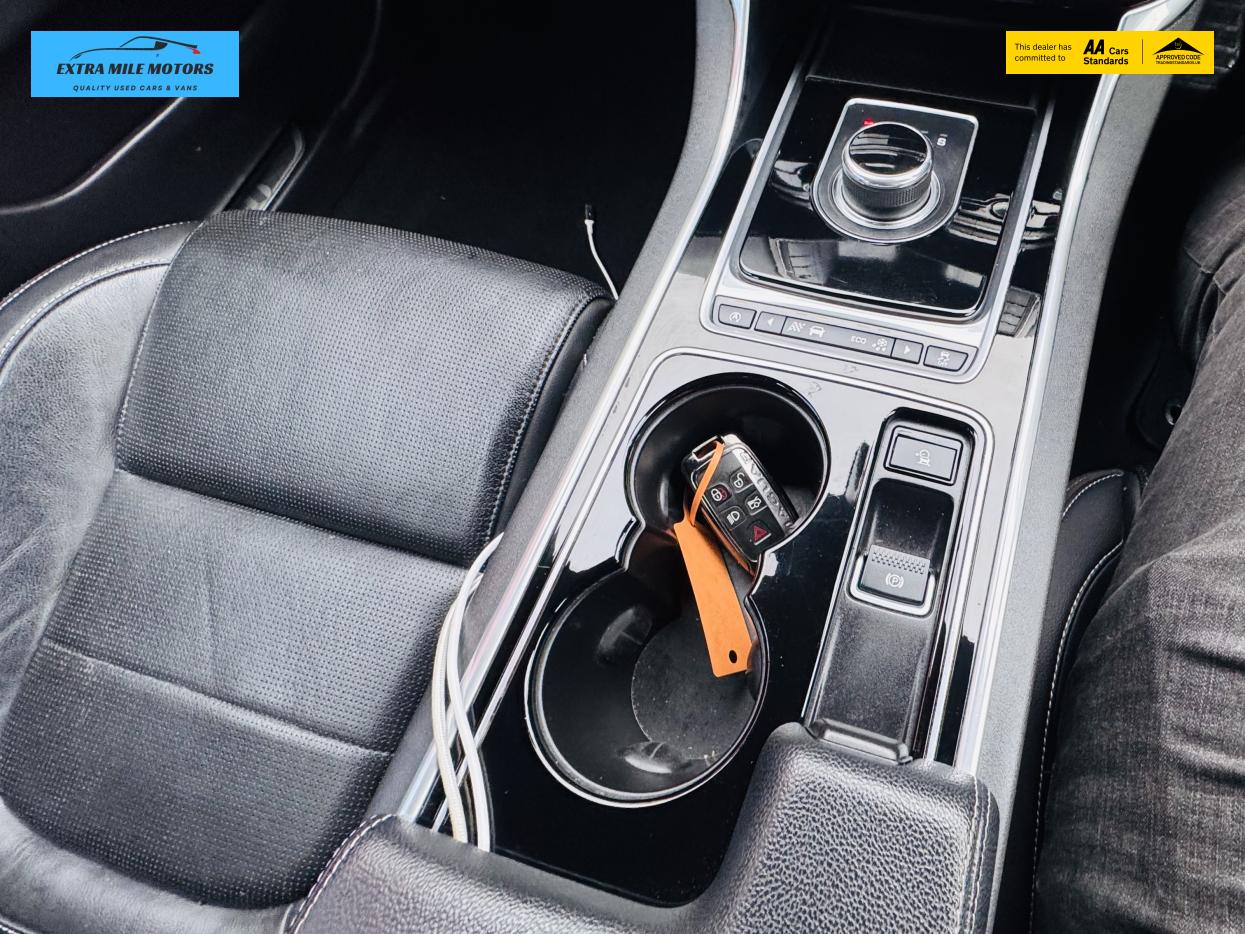 Jaguar XE 2.0d R-Sport Saloon 4dr Diesel Auto Euro 6 (s/s) (180 ps)