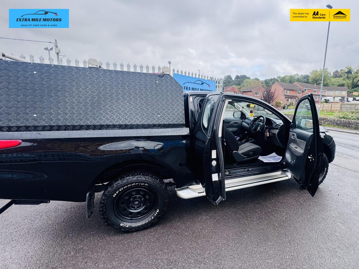 Mitsubishi L200 2.4 DI-D CC 4Life Pickup Double Cab 4dr Diesel Manual 4WD Euro 6 (s/s) (151 ps)