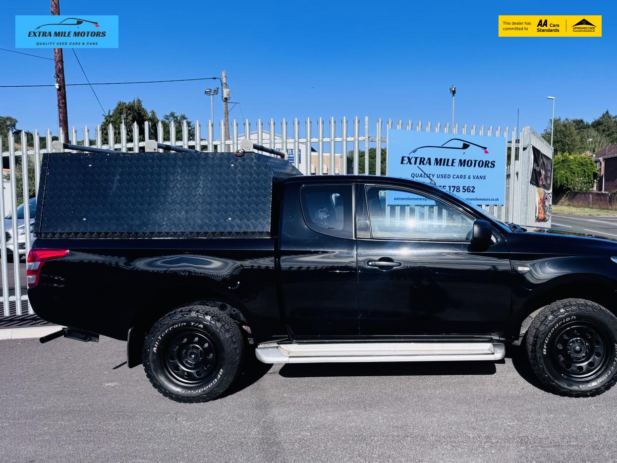 Mitsubishi L200 2.4 DI-D CC 4Life Pickup Double Cab 4dr Diesel Manual 4WD Euro 6 (s/s) (151 ps)