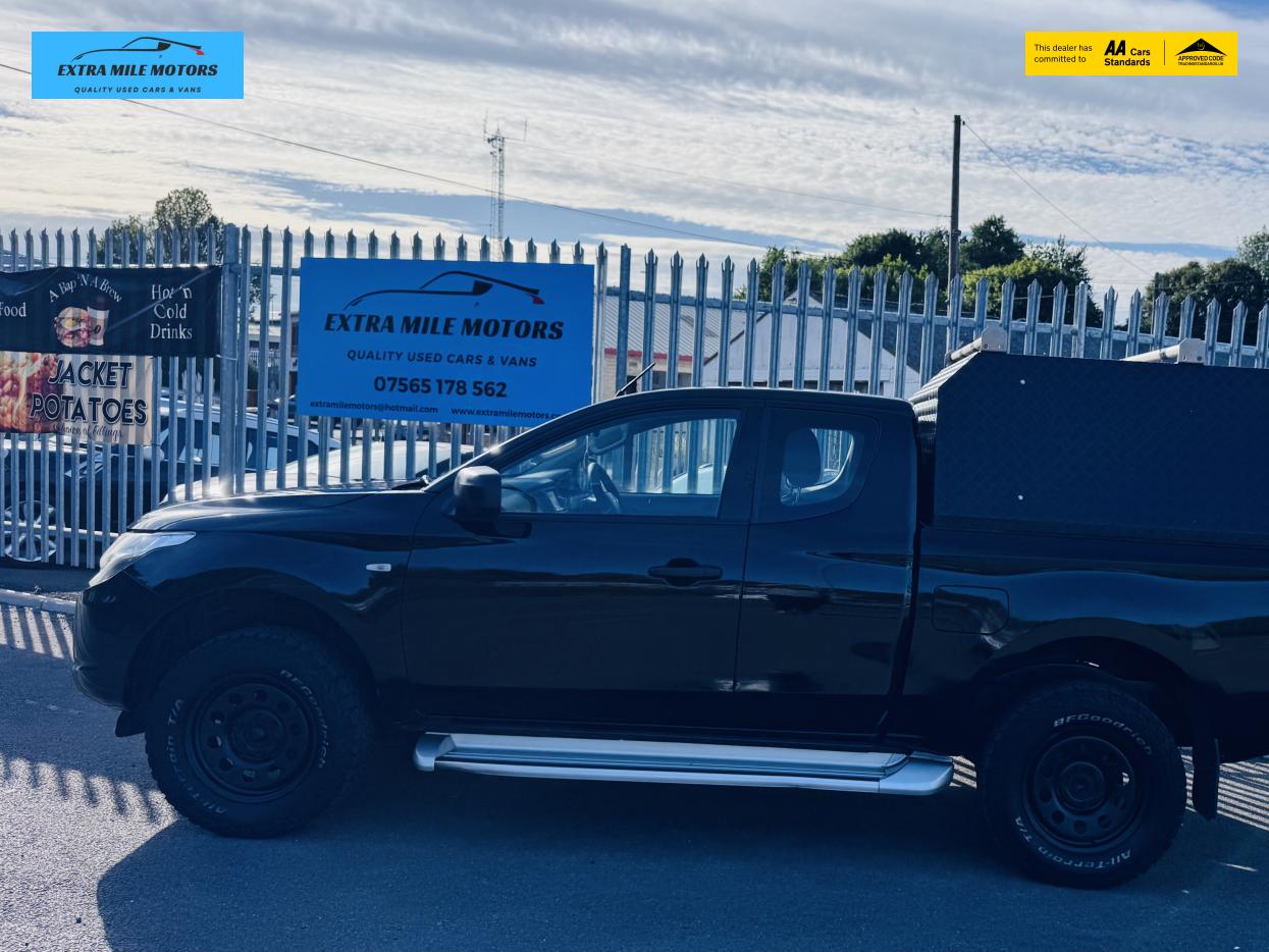 Mitsubishi L200 2.4 DI-D CC 4Life Pickup Double Cab 4dr Diesel Manual 4WD Euro 6 (s/s) (151 ps)