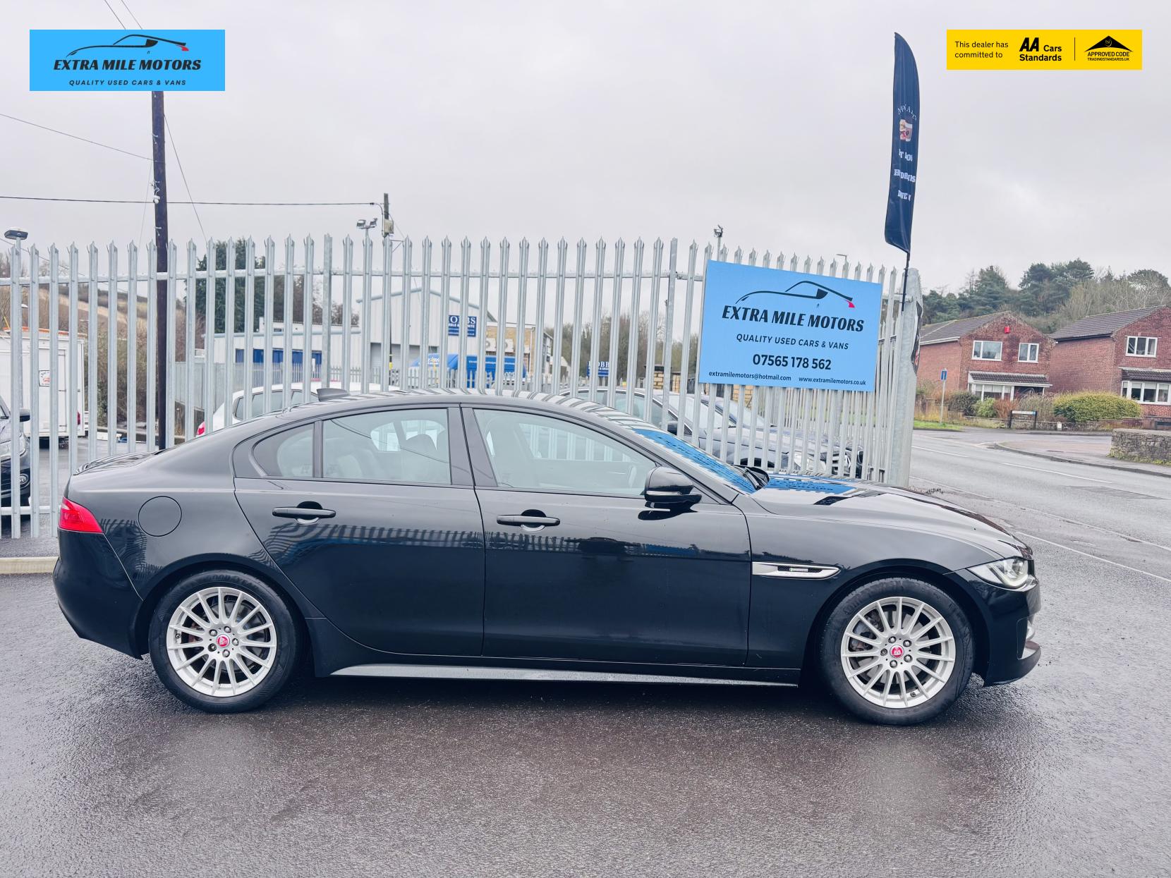 Jaguar XE 2.0d R-Sport Saloon 4dr Diesel Auto Euro 6 (s/s) (163 ps)