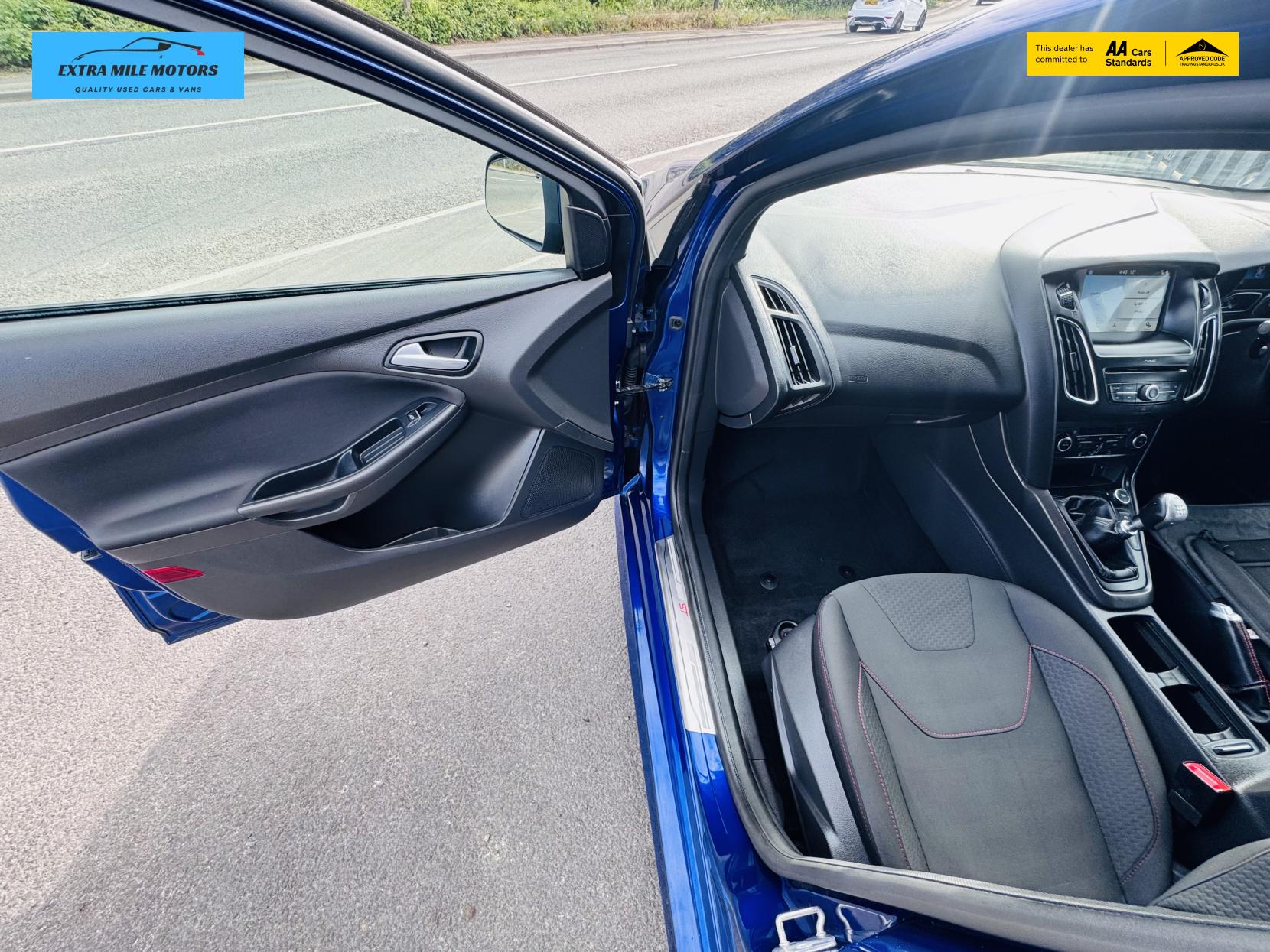 Ford Focus 1.0T EcoBoost ST-Line X Hatchback 5dr Petrol Manual Euro 6 (s/s) (140 ps)