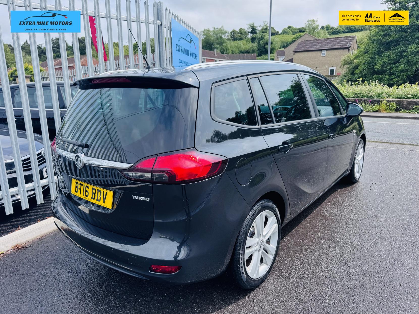 Vauxhall Zafira Tourer 1.4i Turbo SRi MPV 5dr Petrol Manual Euro 6 (140 ps)