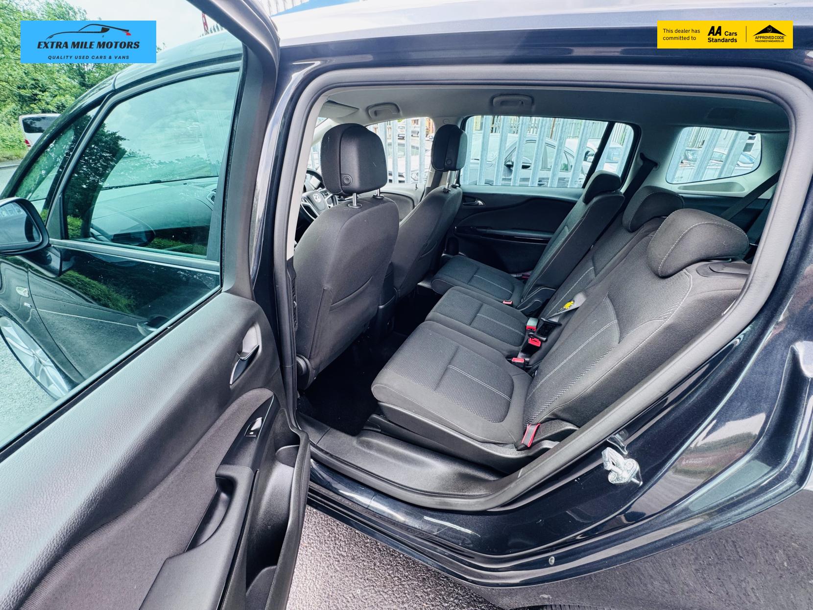 Vauxhall Zafira Tourer 1.4i Turbo SRi MPV 5dr Petrol Manual Euro 6 (140 ps)