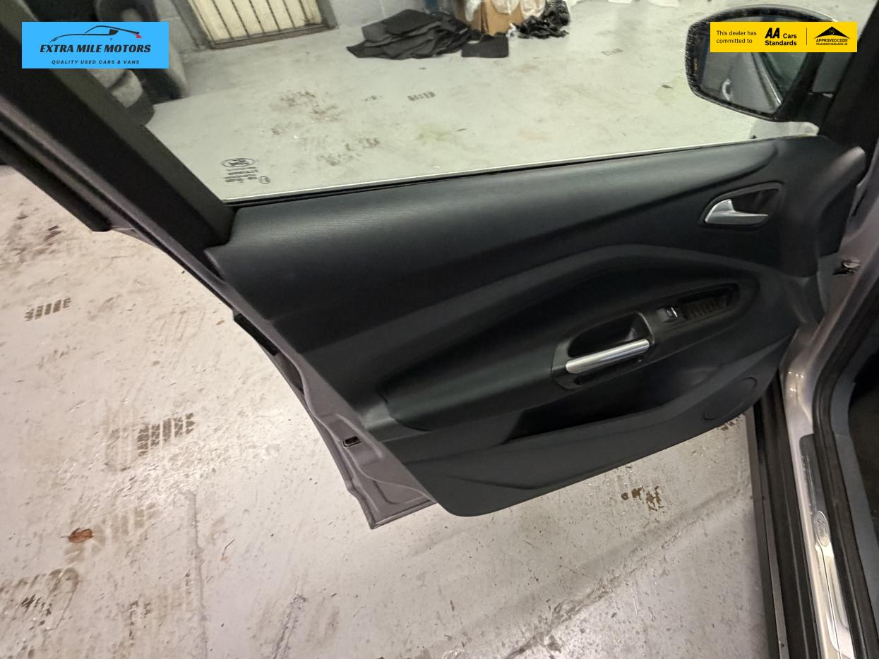 Ford C-Max 1.6T EcoBoost Titanium MPV 5dr Petrol Manual Euro 5 (150 ps)