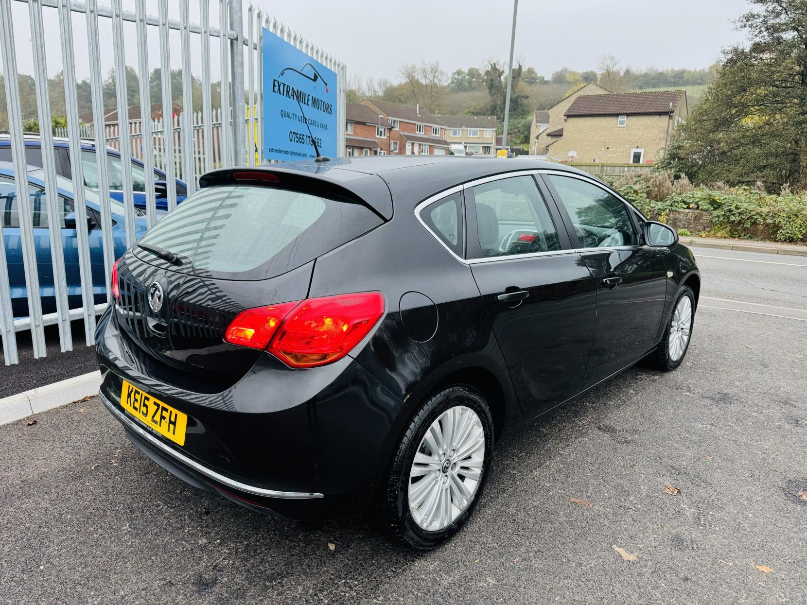 Vauxhall Astra 1.4i Excite Hatchback 5dr Petrol Manual Euro 6 (100 ps)