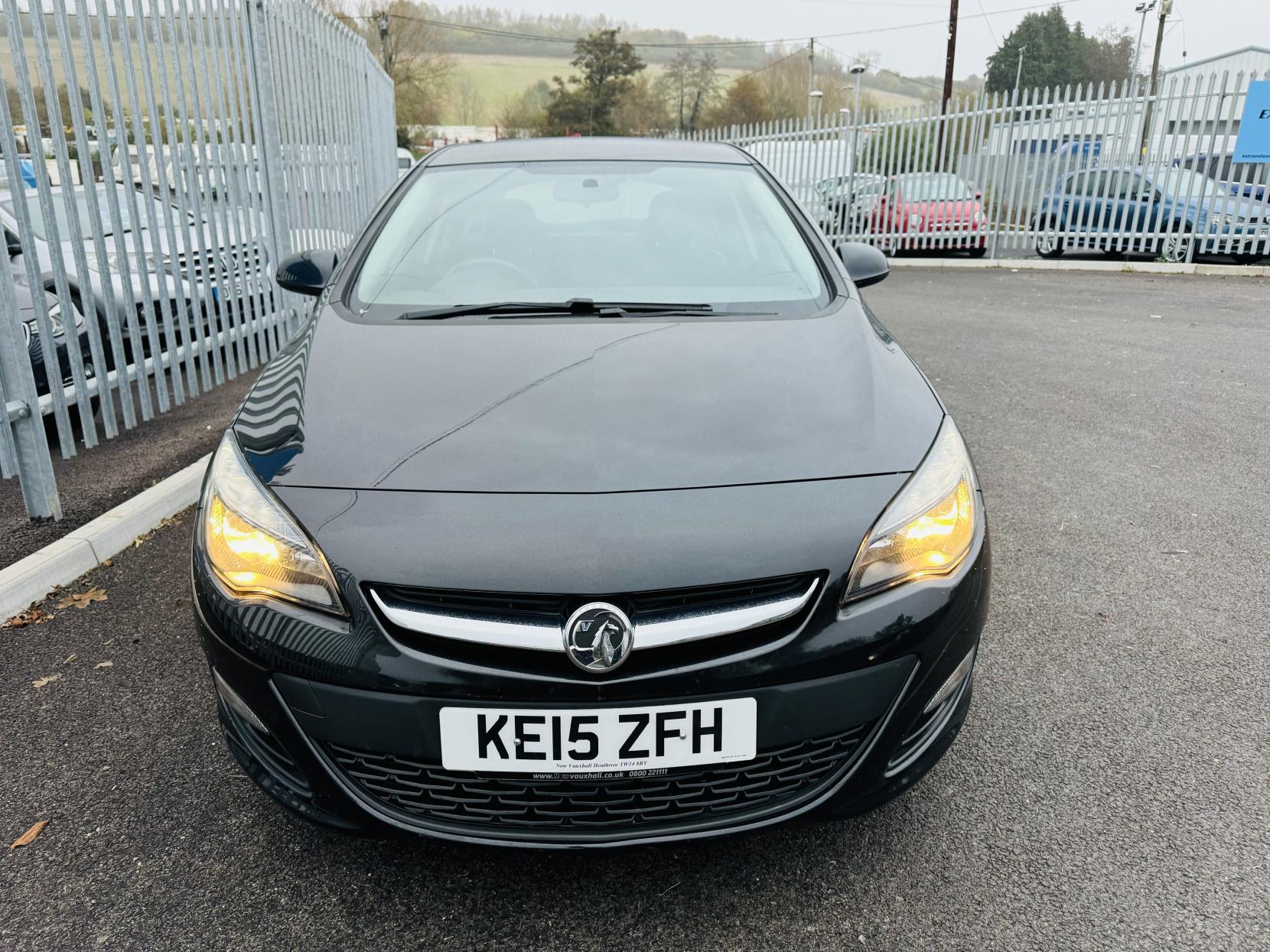 Vauxhall Astra 1.4i Excite Hatchback 5dr Petrol Manual Euro 6 (100 ps)