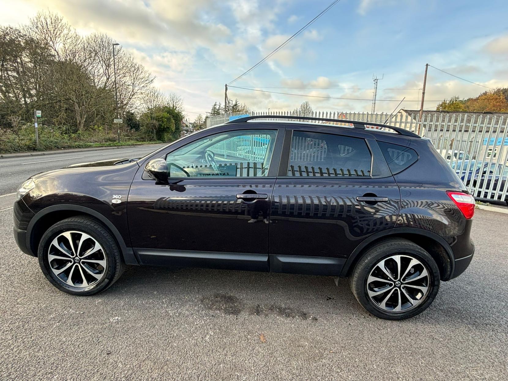 Nissan Qashqai 1.6 360 SUV 5dr Petrol Manual 2WD Euro 5 (117 ps)