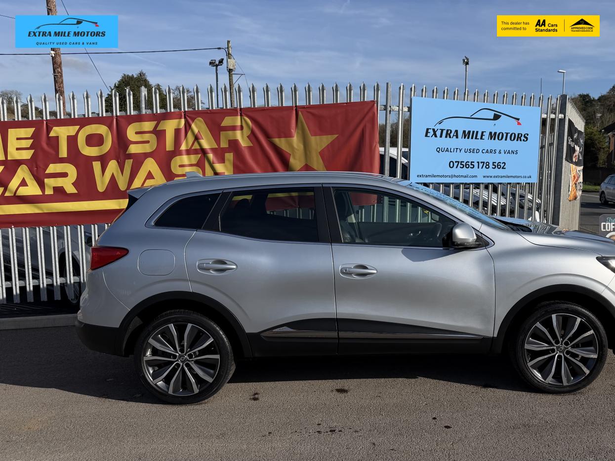 Renault Kadjar 1.3 TCe Iconic SUV 5dr Petrol Manual Euro 6 (s/s) (160 ps)