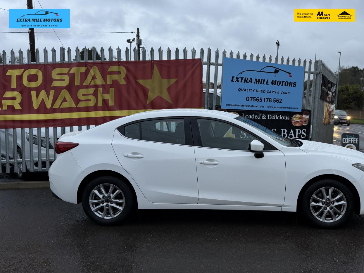Mazda Mazda3 2.0 SKYACTIV-G SE Fastback 4dr Petrol Manual Euro 5 (s/s) (120 ps)