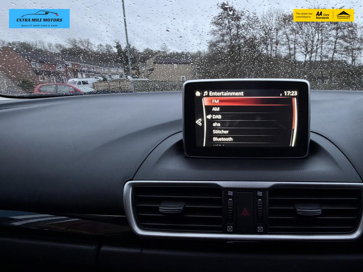 Mazda Mazda3 2.0 SKYACTIV-G SE Fastback 4dr Petrol Manual Euro 5 (s/s) (120 ps)