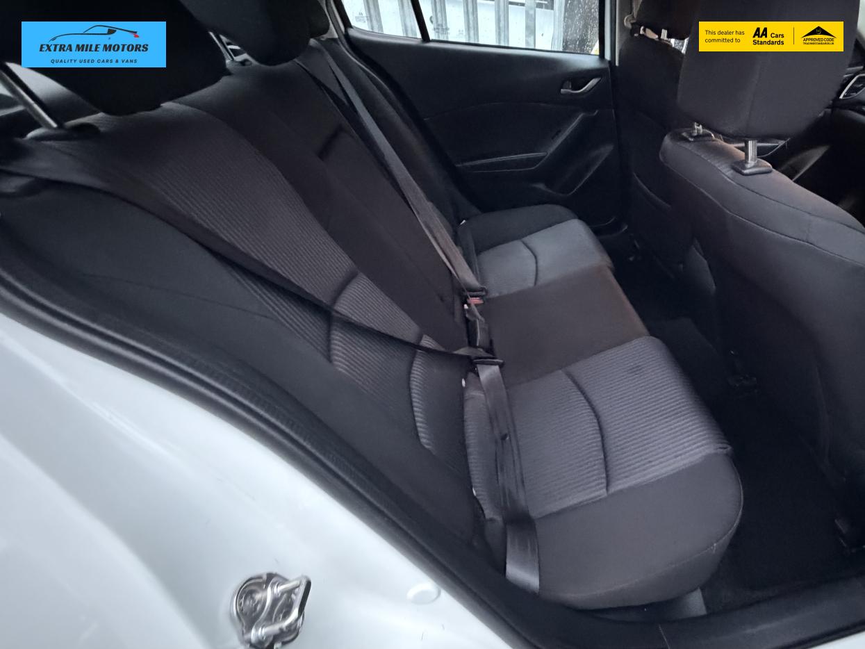 Mazda Mazda3 2.0 SKYACTIV-G SE Fastback 4dr Petrol Manual Euro 5 (s/s) (120 ps)