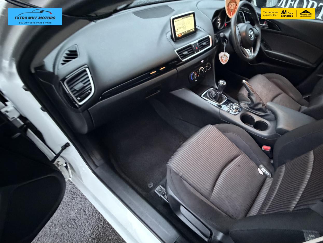Mazda Mazda3 2.0 SKYACTIV-G SE Fastback 4dr Petrol Manual Euro 5 (s/s) (120 ps)