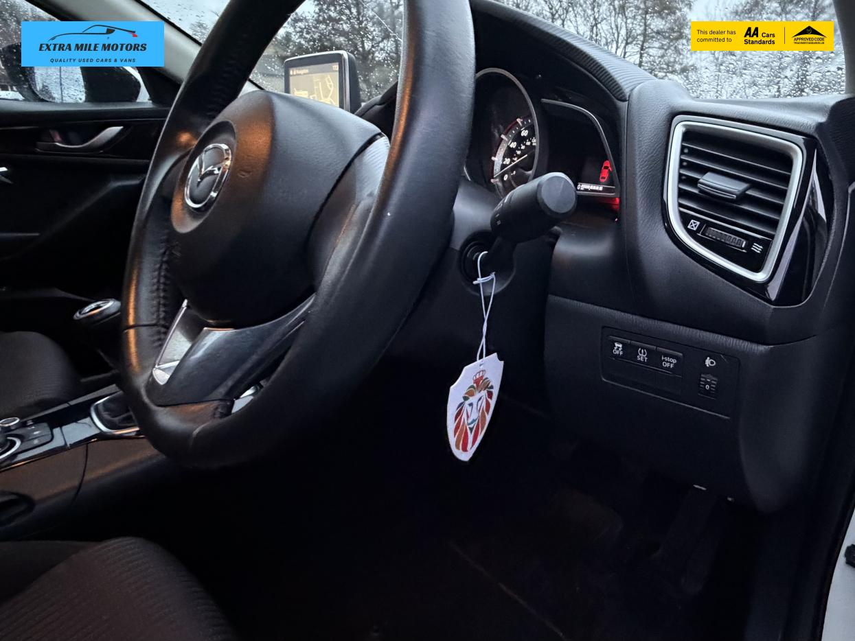 Mazda Mazda3 2.0 SKYACTIV-G SE Fastback 4dr Petrol Manual Euro 5 (s/s) (120 ps)