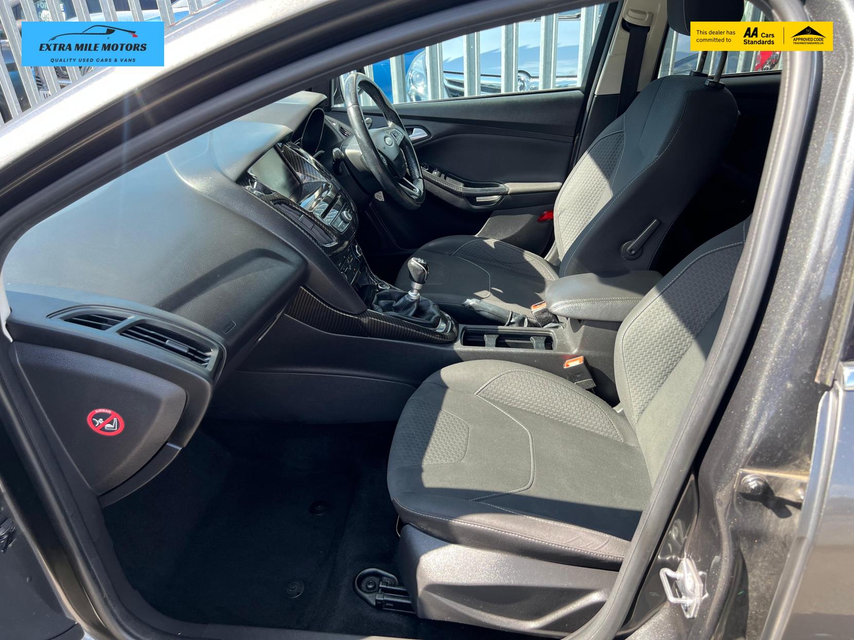 Ford Focus 1.0T EcoBoost Zetec Hatchback 5dr Petrol Manual Euro 6 (s/s) (125 ps)