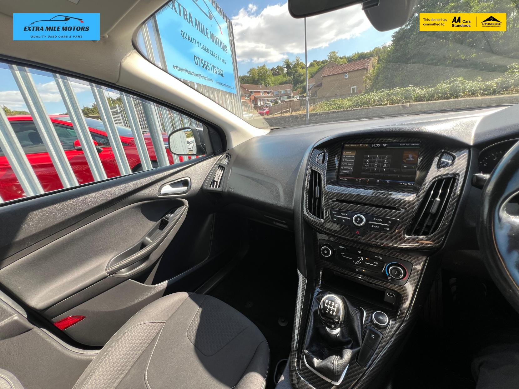 Ford Focus 1.0T EcoBoost Zetec Hatchback 5dr Petrol Manual Euro 6 (s/s) (125 ps)