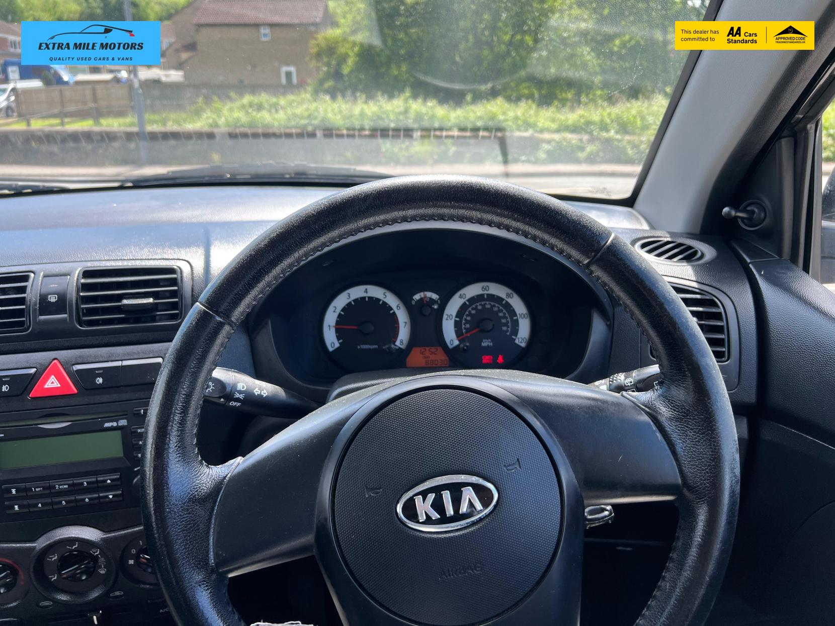 Kia Picanto 1.1 Graphite Hatchback 5dr Petrol Manual (114 g/km, 64 bhp)