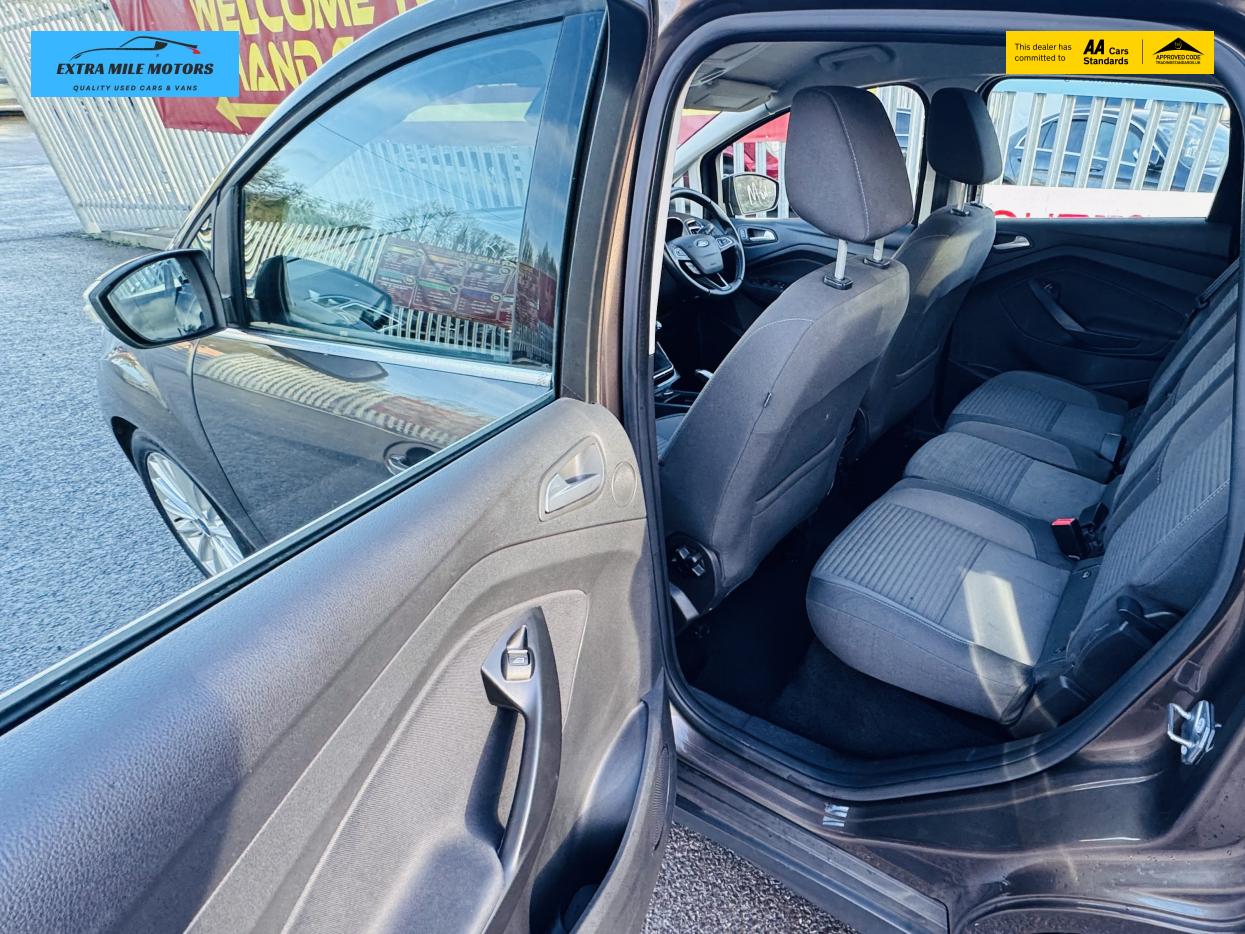 Ford C-Max 1.0T EcoBoost Titanium MPV 5dr Petrol Manual Euro 6 (s/s) (125 ps)