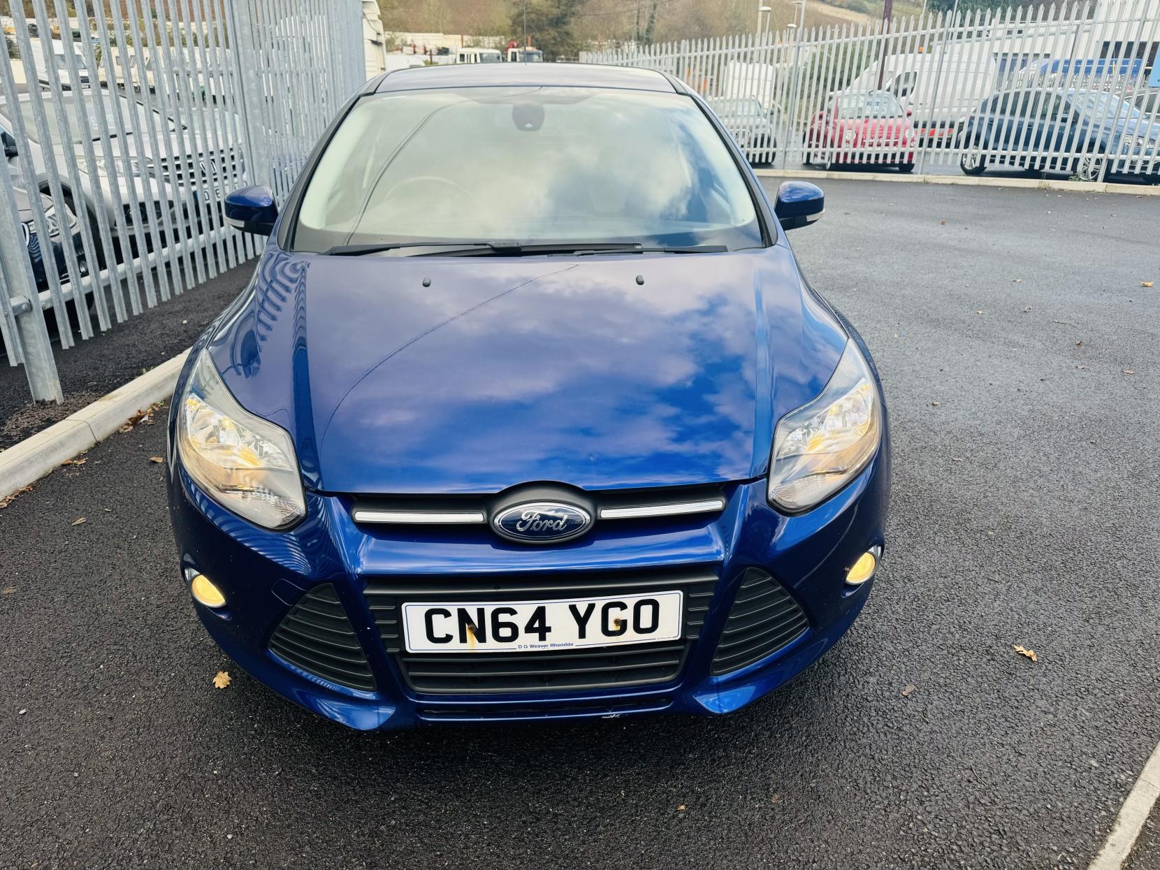 Ford Focus 1.0T EcoBoost Zetec Navigator Hatchback 5dr Petrol Manual Euro 5 (s/s) (125 ps)