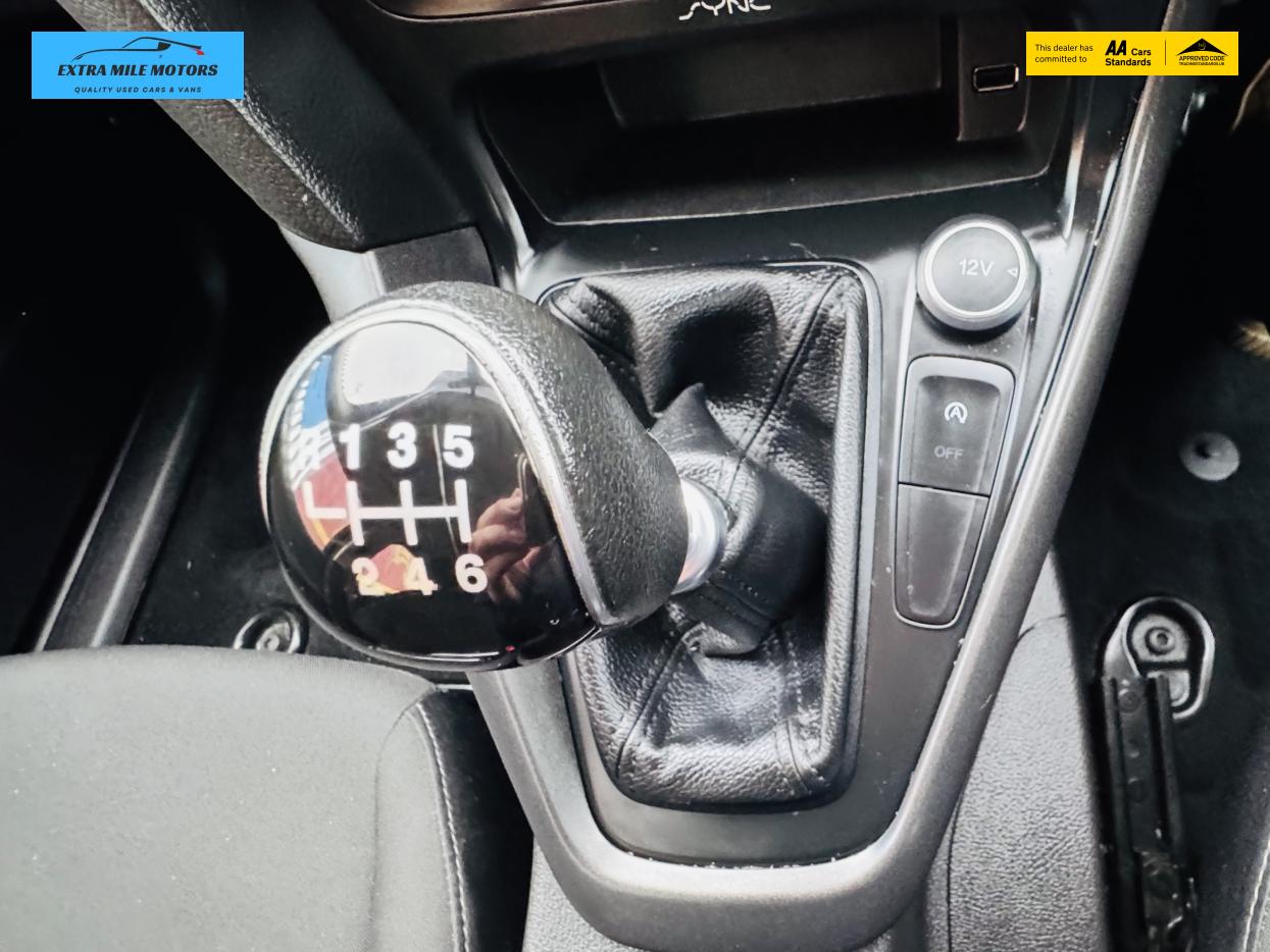 Ford Focus 1.5 TDCi ECOnetic Style Hatchback 5dr Diesel Manual Euro 6 (s/s) (105 ps)