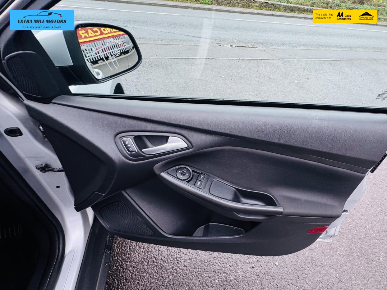 Ford Focus 1.5 TDCi ECOnetic Style Hatchback 5dr Diesel Manual Euro 6 (s/s) (105 ps)