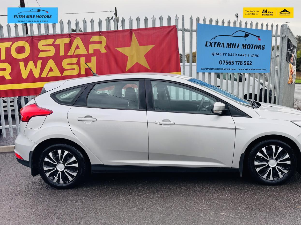 Ford Focus 1.5 TDCi ECOnetic Style Hatchback 5dr Diesel Manual Euro 6 (s/s) (105 ps)