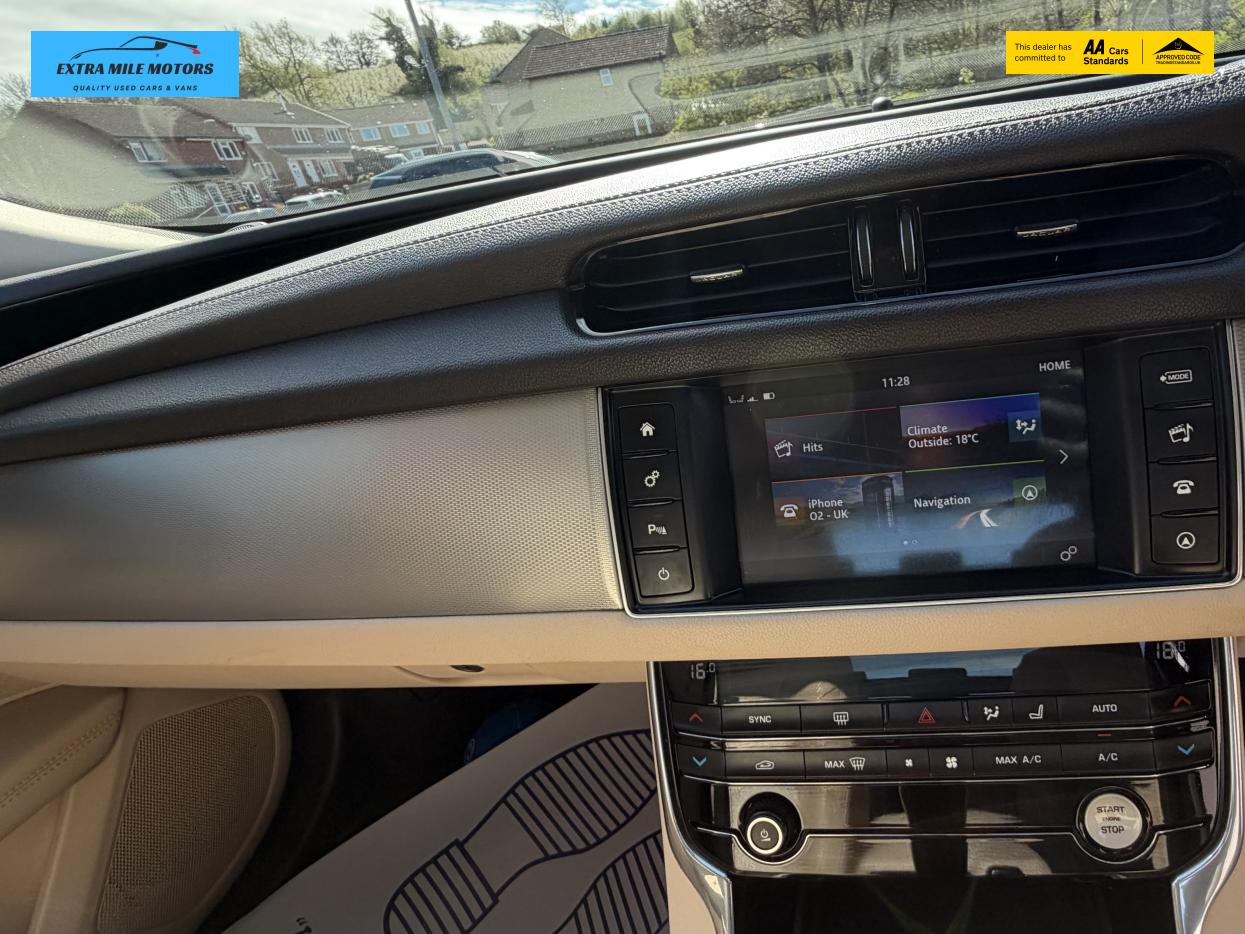 Jaguar XF 2.0d Prestige Saloon 4dr Diesel Manual Euro 6 (s/s) (163 ps)