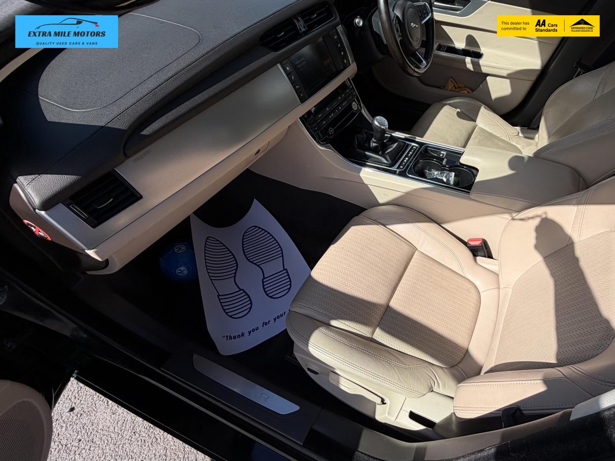 Jaguar XF 2.0d Prestige Saloon 4dr Diesel Manual Euro 6 (s/s) (163 ps)