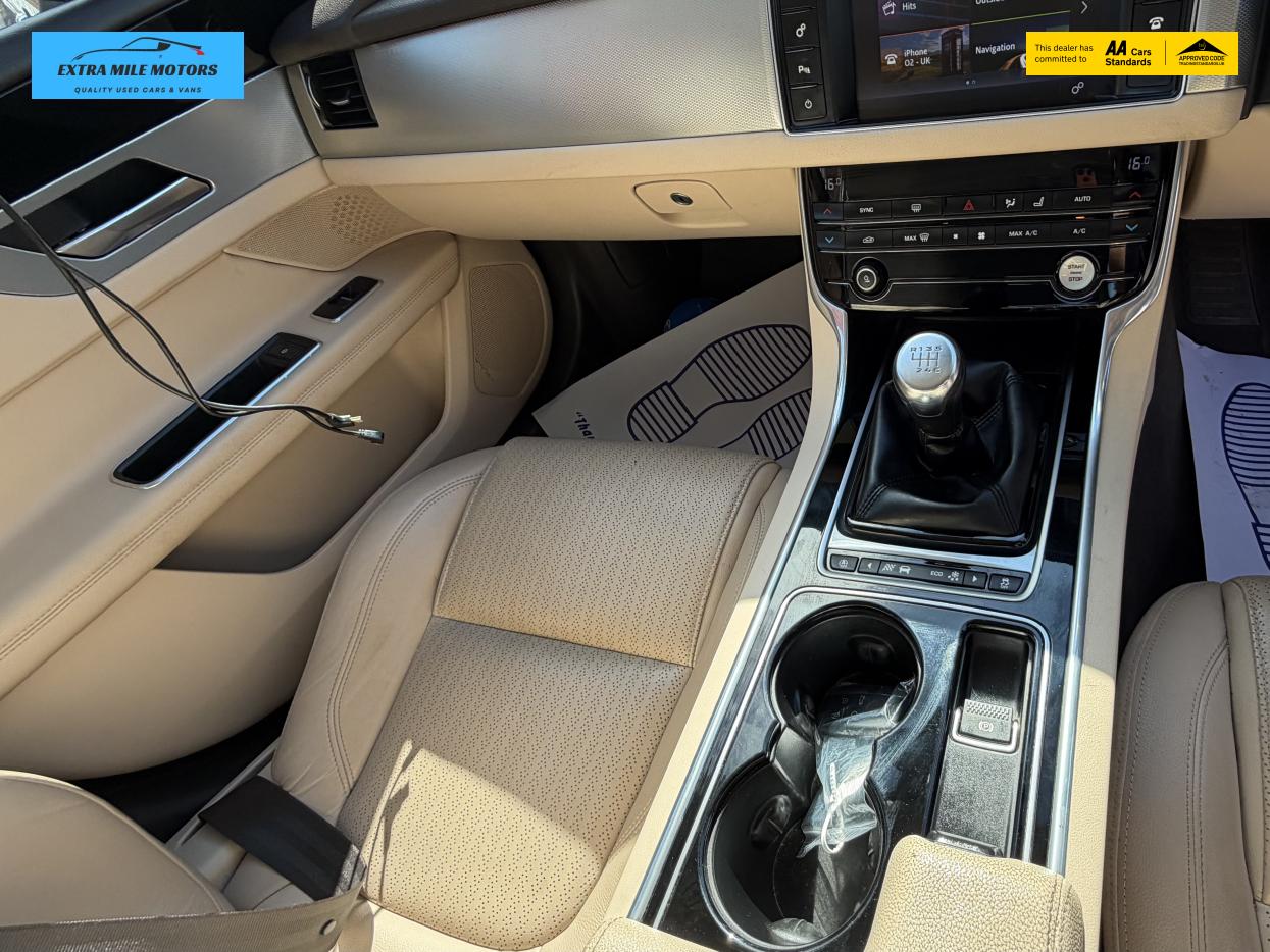 Jaguar XF 2.0d Prestige Saloon 4dr Diesel Manual Euro 6 (s/s) (163 ps)
