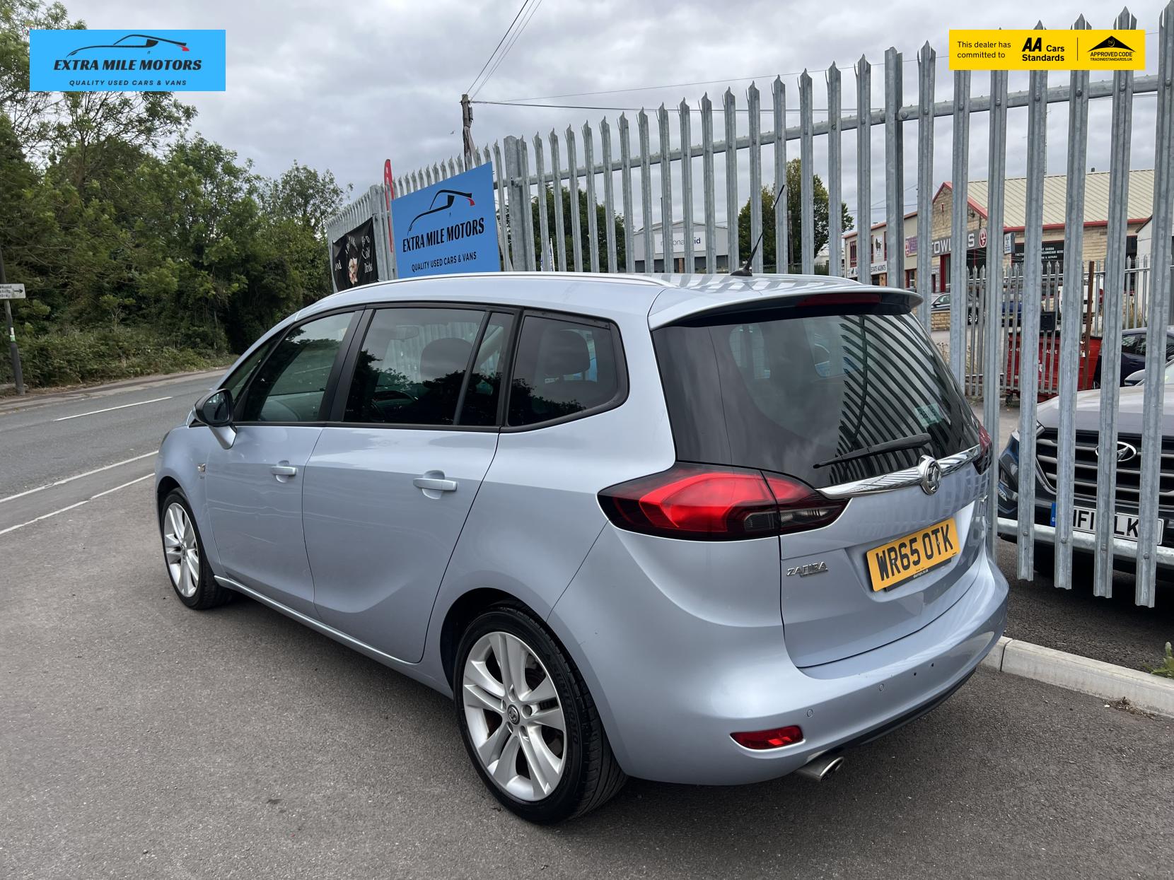 Vauxhall Zafira Tourer 2.0 CDTi SRi MPV 5dr Diesel Manual Euro 6 (s/s) (170 ps)