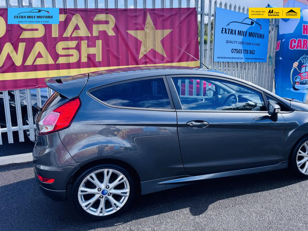 Ford Fiesta 1.0T EcoBoost Zetec S Hatchback 3dr Petrol Manual Euro 6 (s/s) (125 ps)