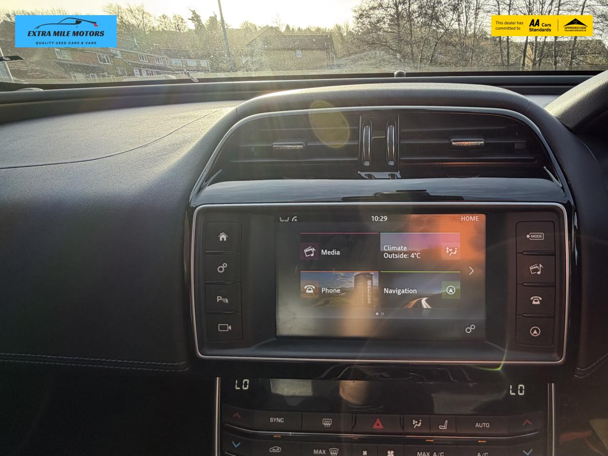 Jaguar XE 2.0d R-Sport Saloon 4dr Diesel Auto Euro 6 (s/s) (180 ps)