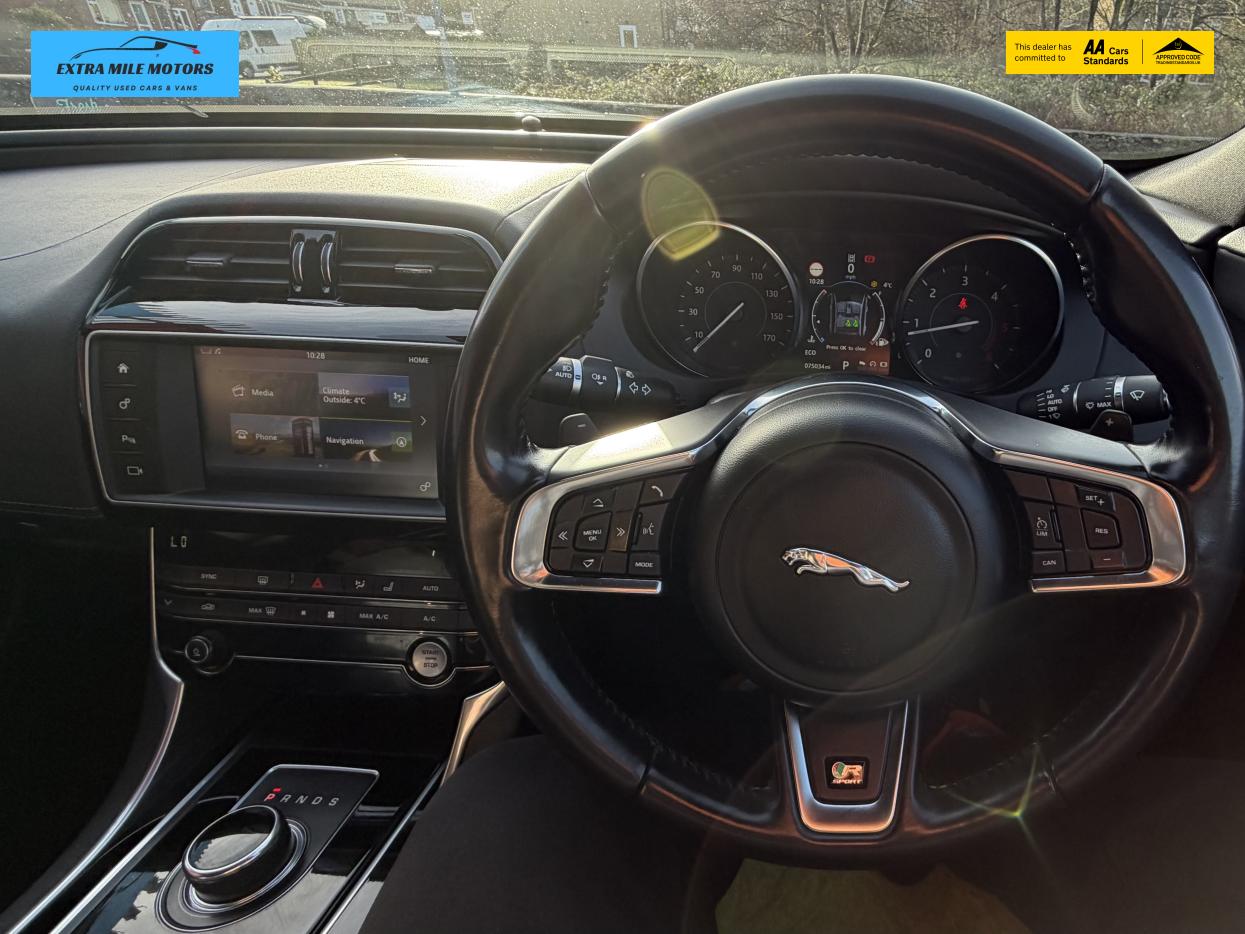 Jaguar XE 2.0d R-Sport Saloon 4dr Diesel Auto Euro 6 (s/s) (180 ps)