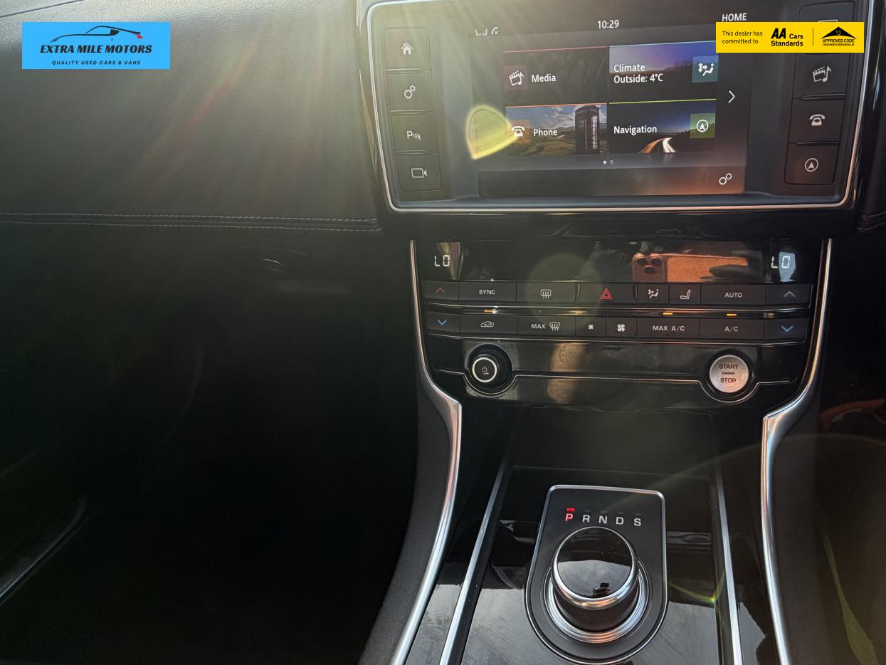 Jaguar XE 2.0d R-Sport Saloon 4dr Diesel Auto Euro 6 (s/s) (180 ps)