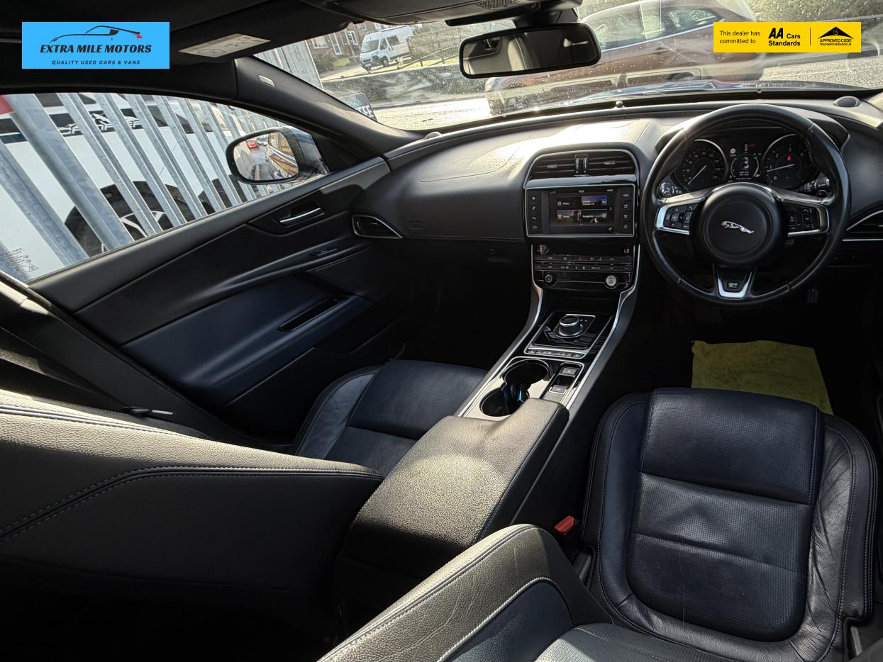 Jaguar XE 2.0d R-Sport Saloon 4dr Diesel Auto Euro 6 (s/s) (180 ps)