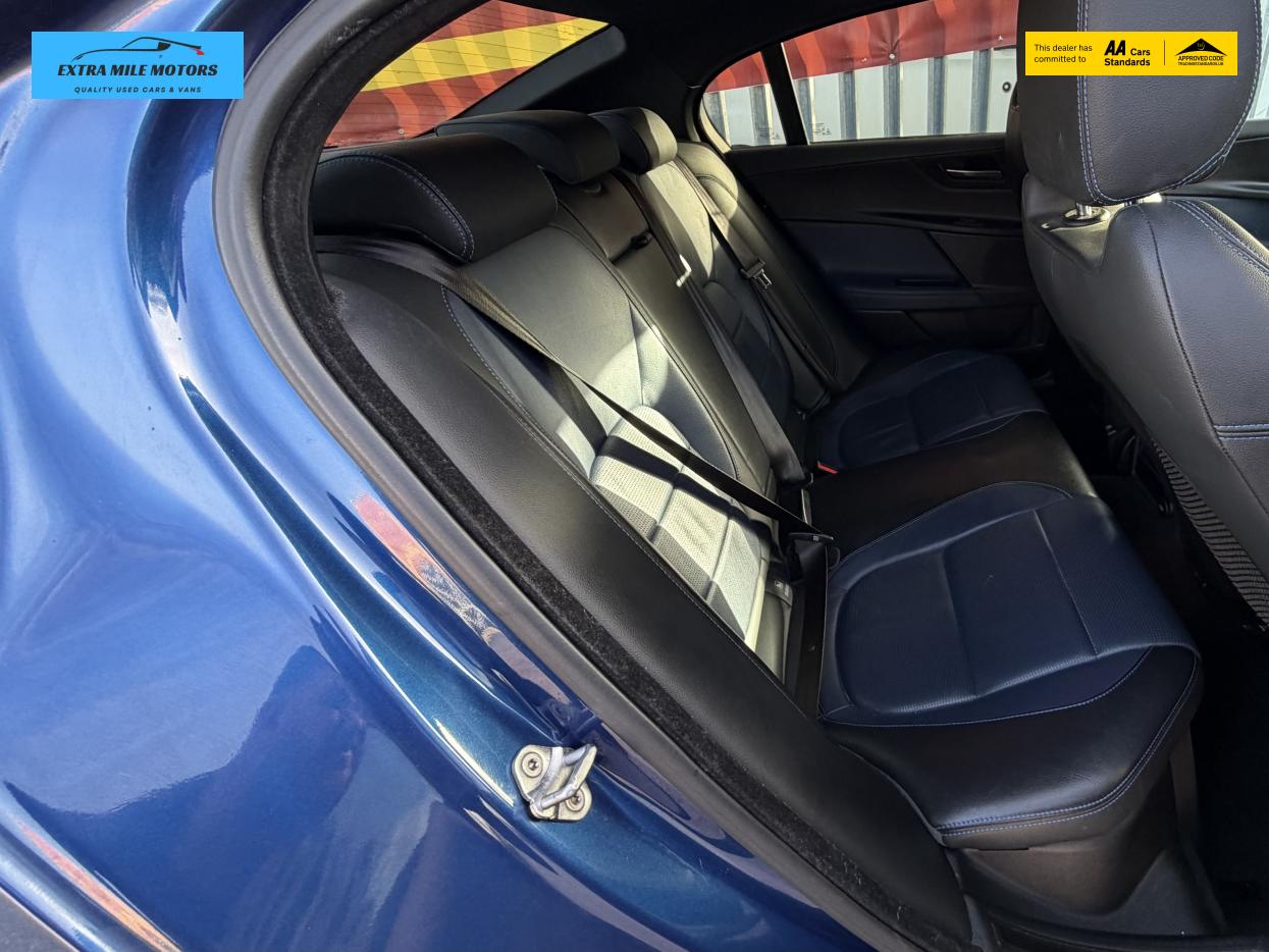 Jaguar XE 2.0d R-Sport Saloon 4dr Diesel Auto Euro 6 (s/s) (180 ps)