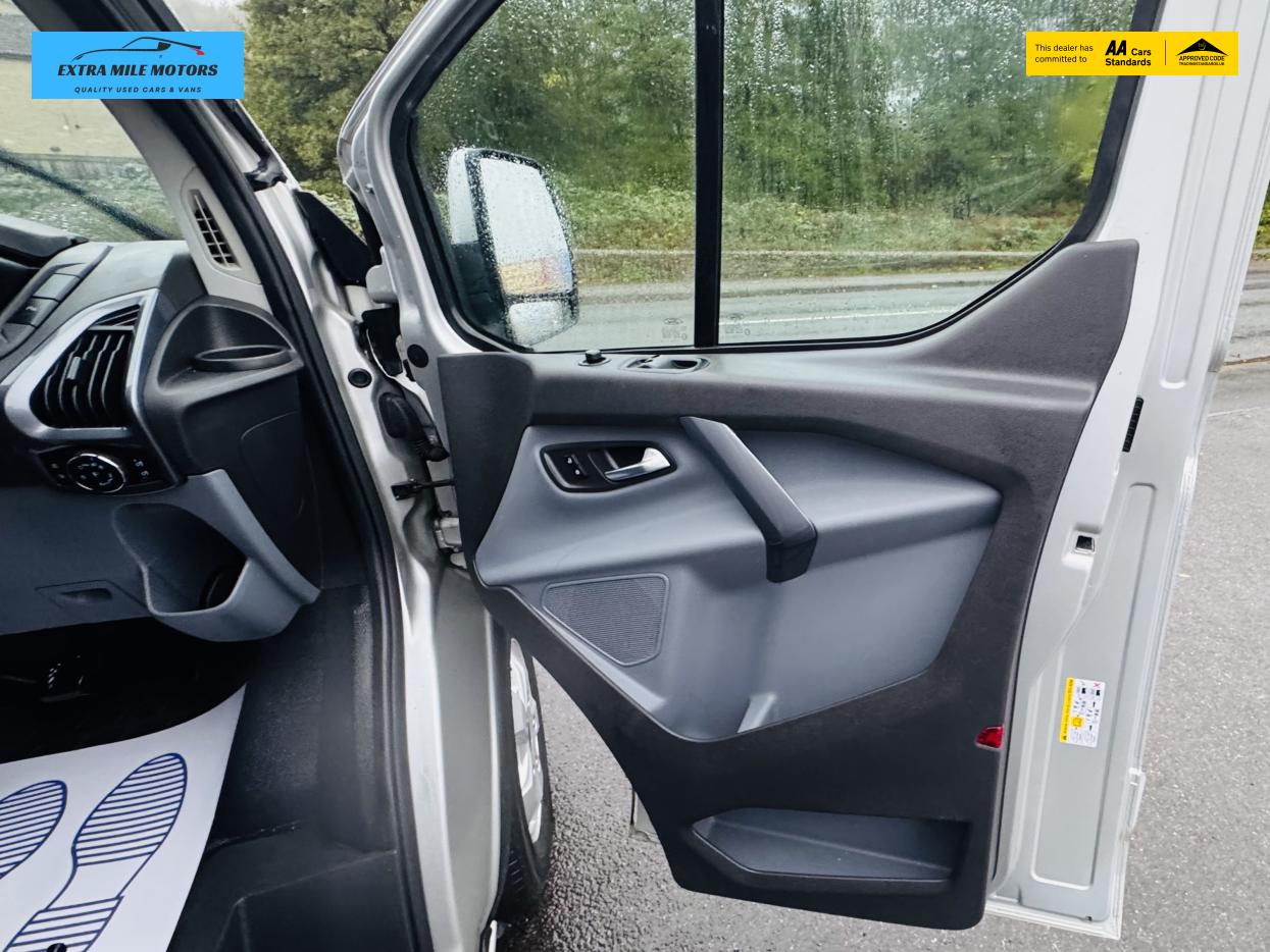 Ford Transit Custom 2.0 TDCi 290 Limited Panel Van 5dr Diesel Manual L1 H1 (163 g/km, 128 bhp)