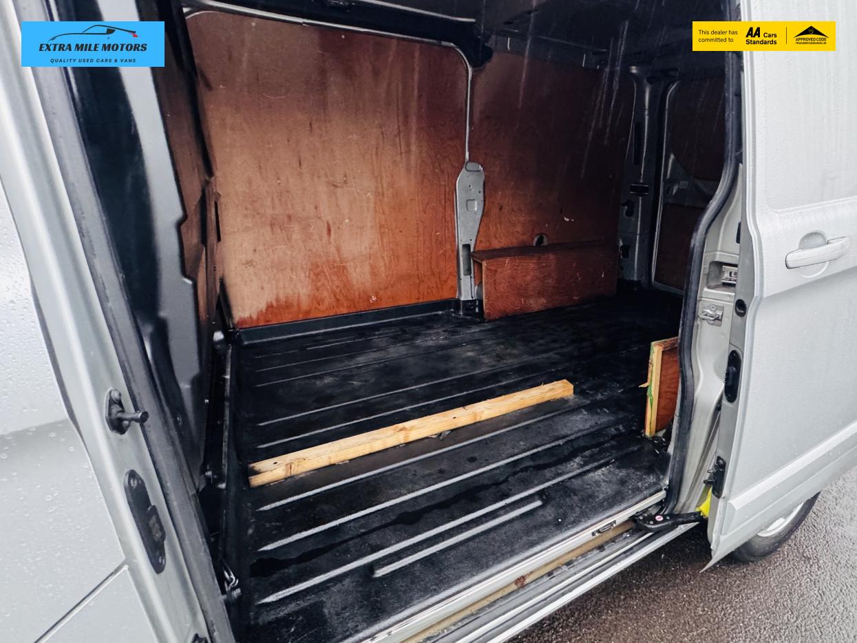 Ford Transit Custom 2.0 TDCi 290 Limited Panel Van 5dr Diesel Manual L1 H1 (163 g/km, 128 bhp)