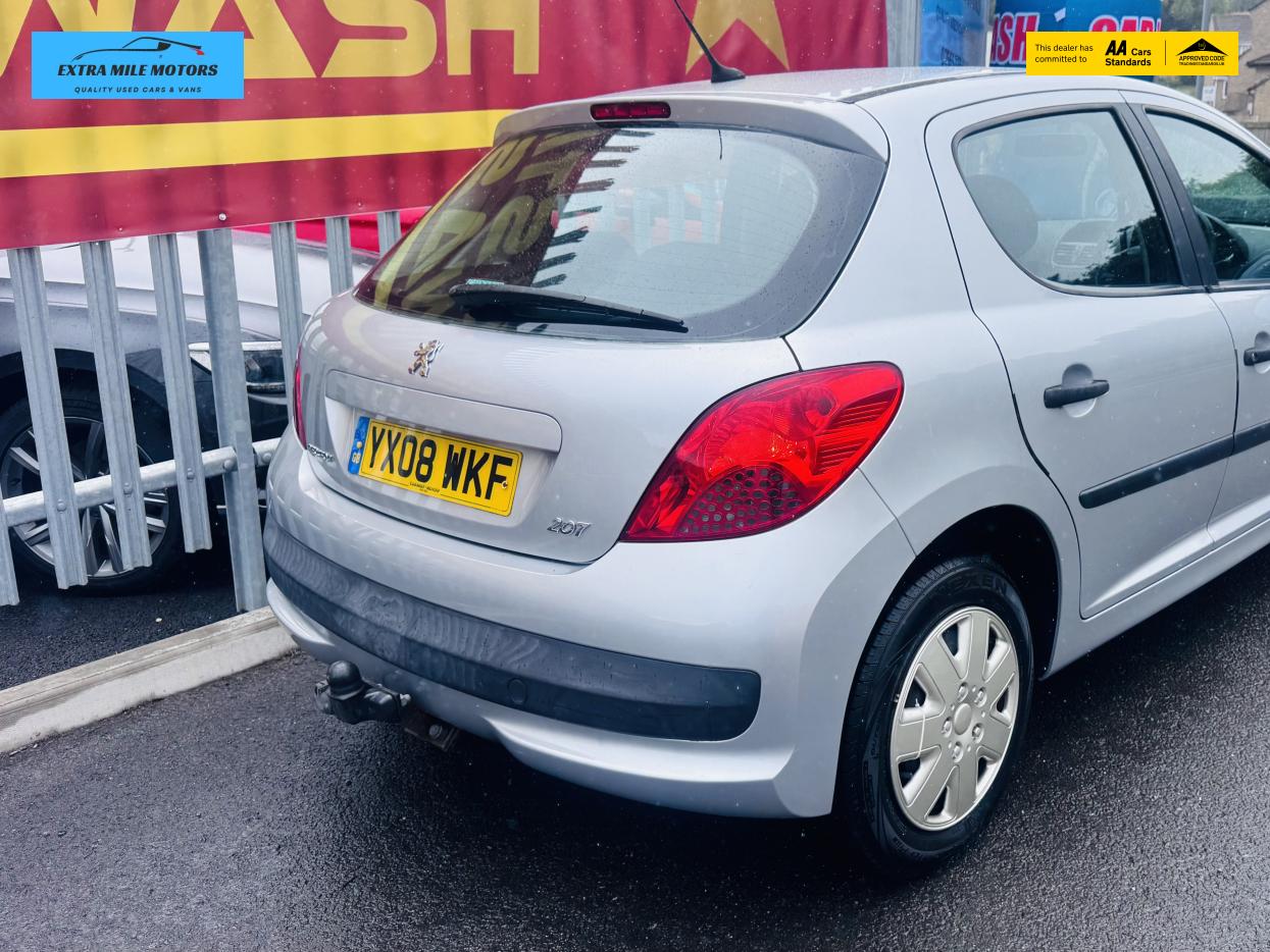 Peugeot 207 1.4 Urban Hatchback 5dr Petrol Manual (150 g/km, 75 bhp)