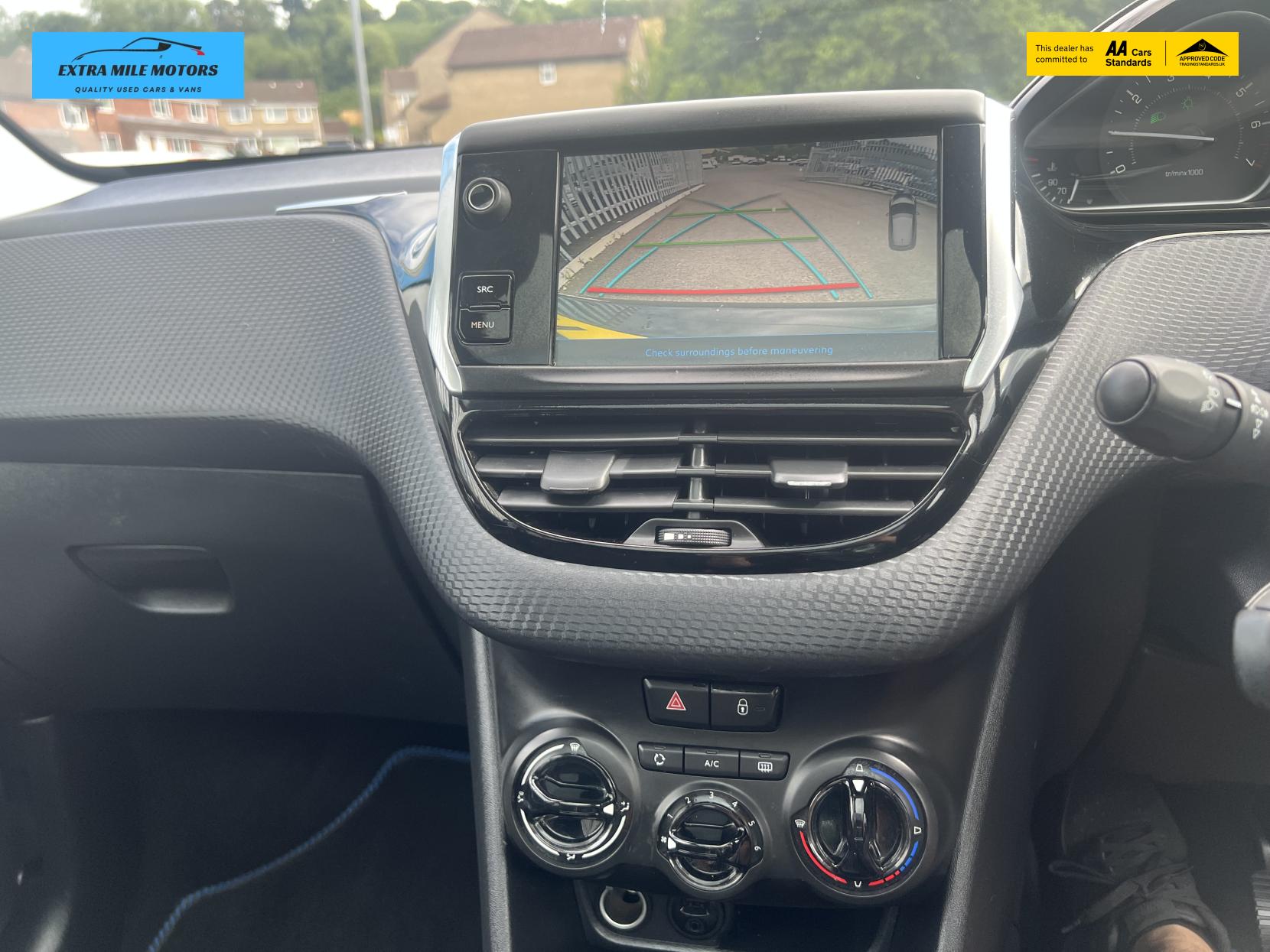 Peugeot 208 1.2 PureTech Allure Premium Hatchback 5dr Petrol Manual Euro 6 (s/s) (82 ps)