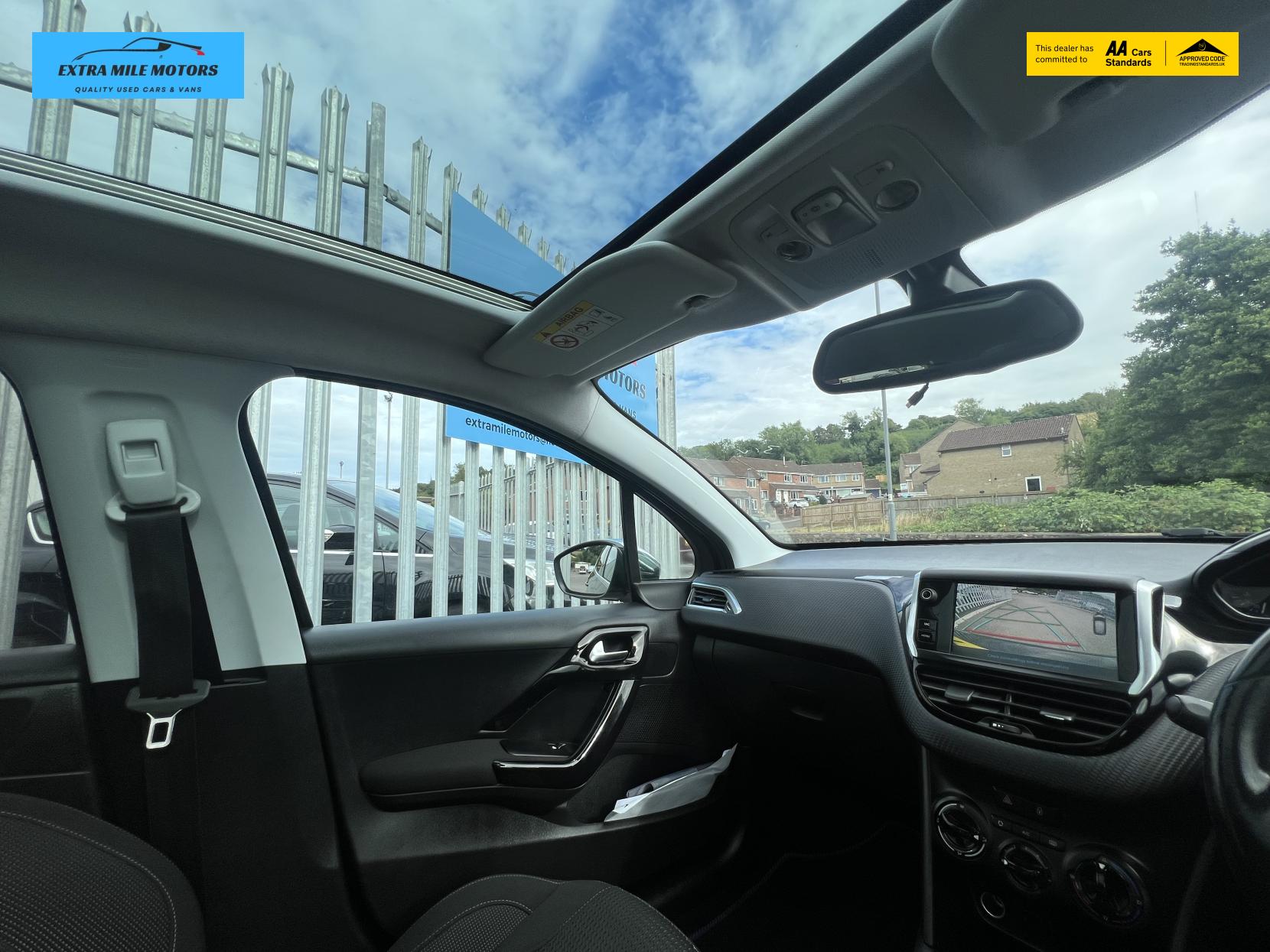 Peugeot 208 1.2 PureTech Allure Premium Hatchback 5dr Petrol Manual Euro 6 (s/s) (82 ps)