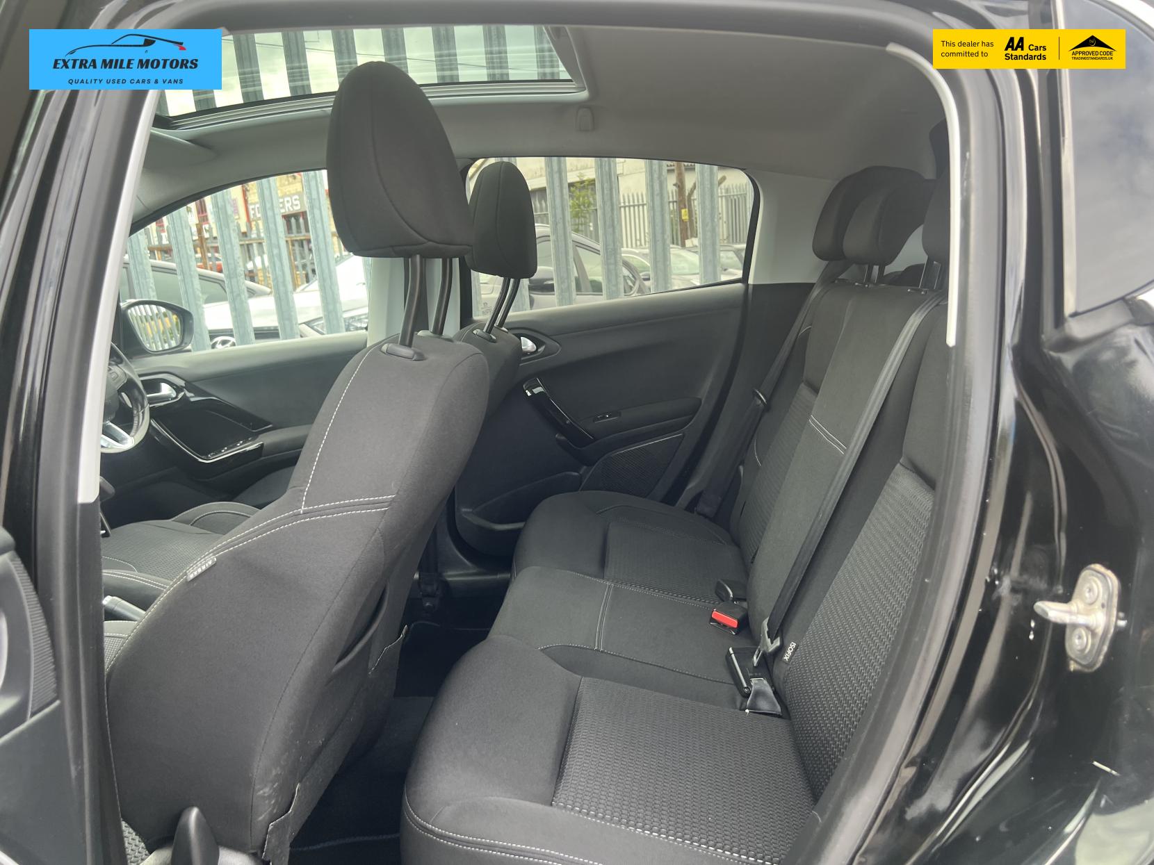 Peugeot 208 1.2 PureTech Allure Premium Hatchback 5dr Petrol Manual Euro 6 (s/s) (82 ps)
