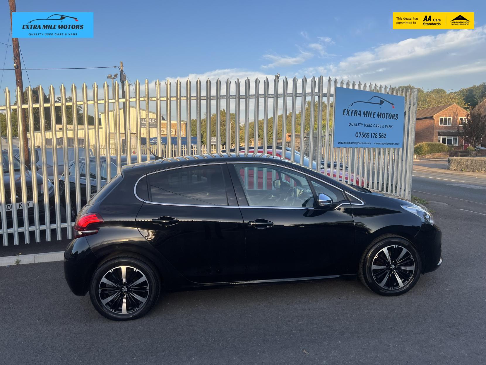 Peugeot 208 1.2 PureTech Allure Premium Hatchback 5dr Petrol Manual Euro 6 (s/s) (82 ps)