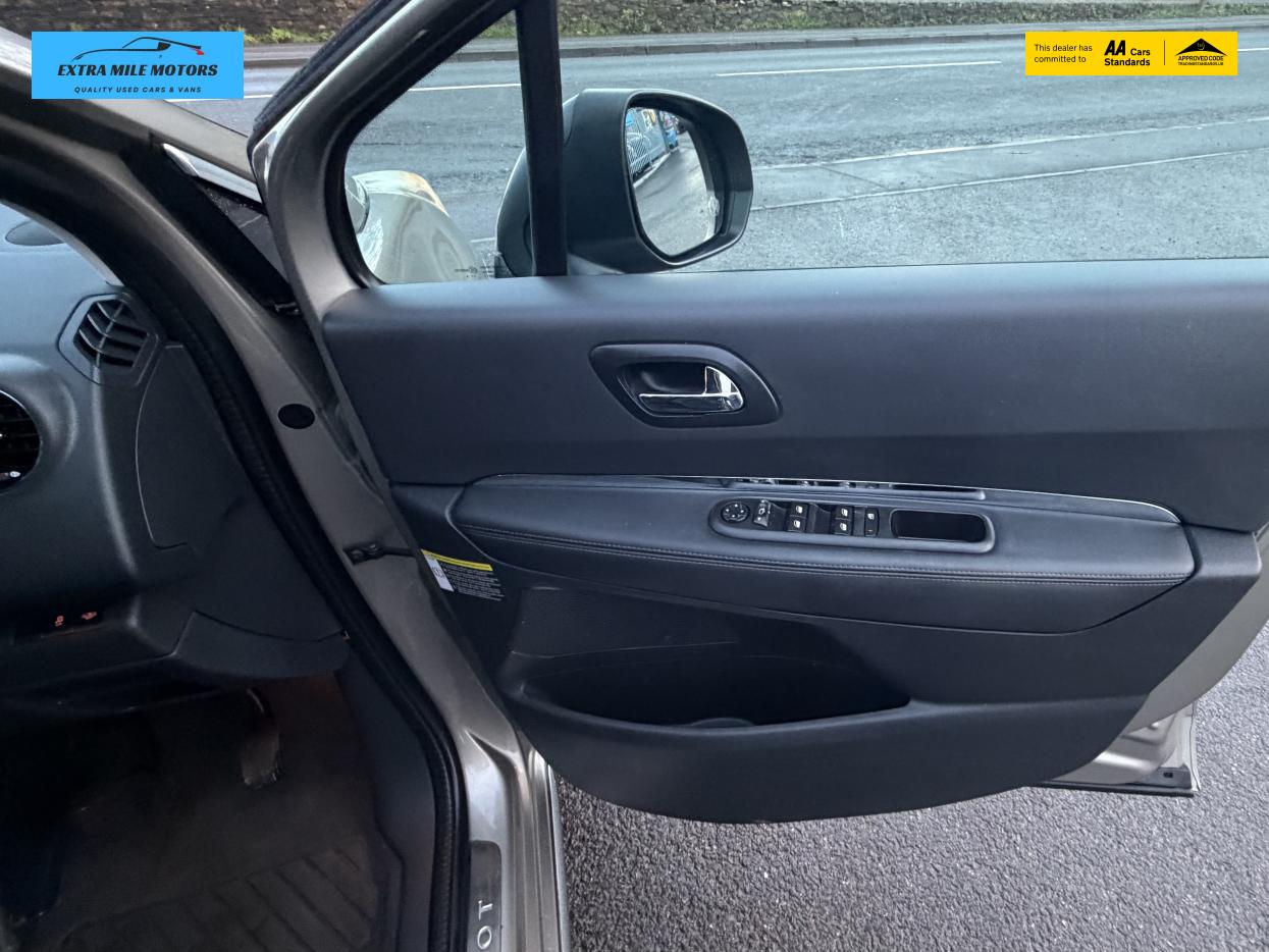 Peugeot 3008 1.6 BlueHDi Allure SUV 5dr Diesel EAT Euro 6 (s/s) (120 ps)