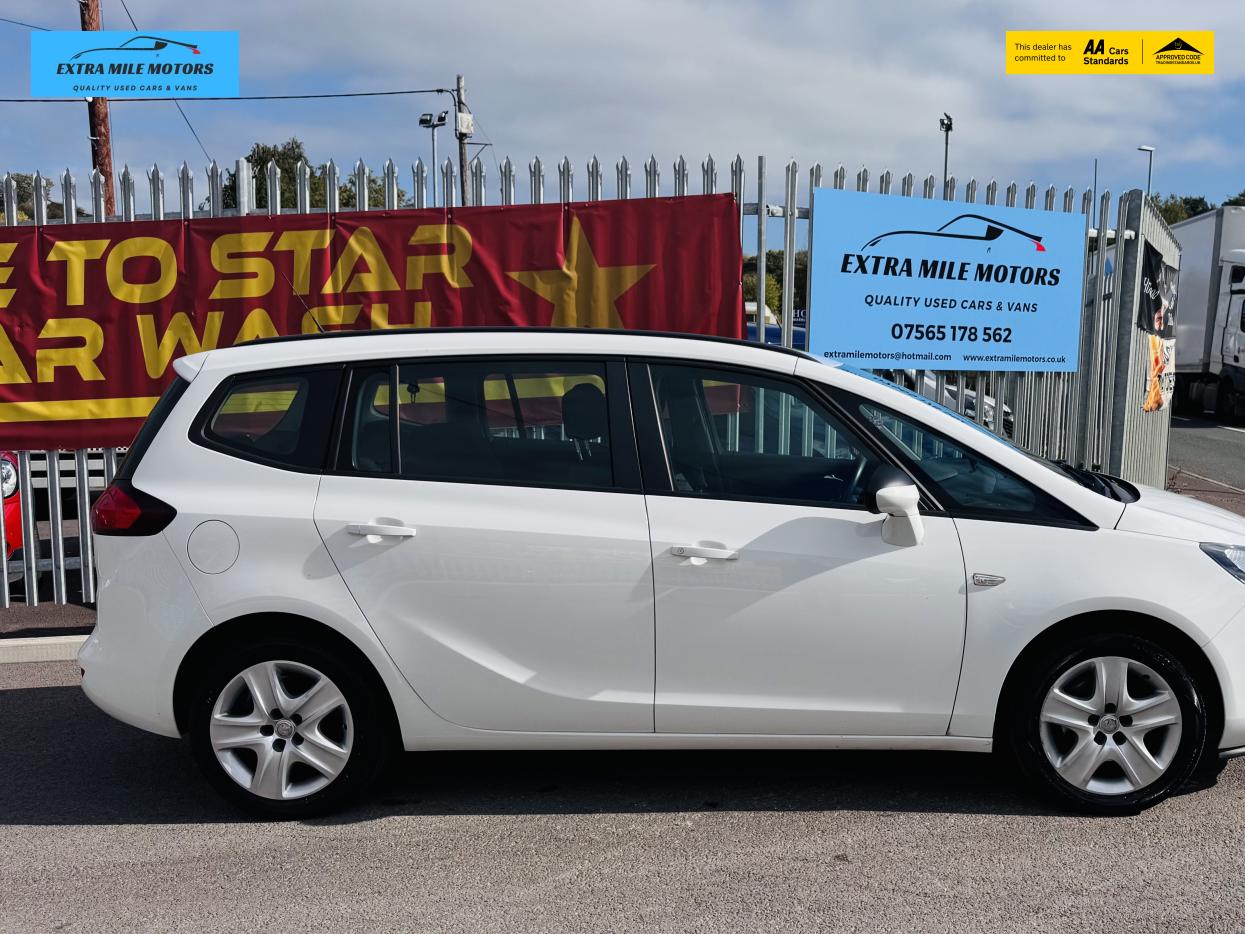 Vauxhall Zafira Tourer 1.4T 16V Exclusiv MPV 5dr Petrol Manual Euro 5 (140 ps)