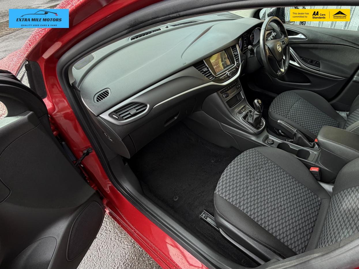 Vauxhall Astra 1.2 Turbo Business Edition Nav Sports Tourer 5dr Petrol Manual Euro 6 (s/s) (130 ps)