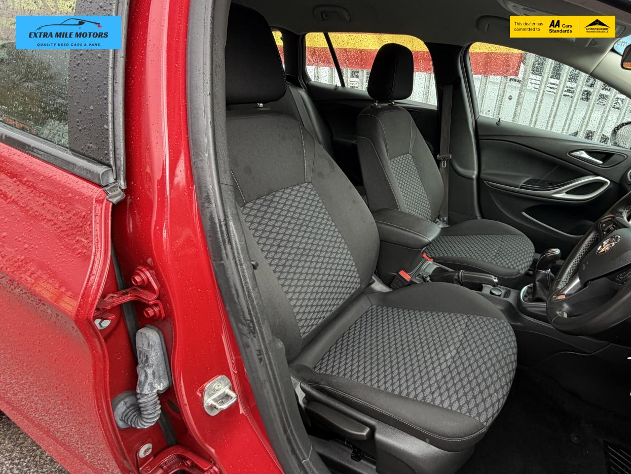 Vauxhall Astra 1.2 Turbo Business Edition Nav Sports Tourer 5dr Petrol Manual Euro 6 (s/s) (130 ps)